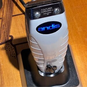 Andis Cordless T-Outliner Li Trimmer #74000.